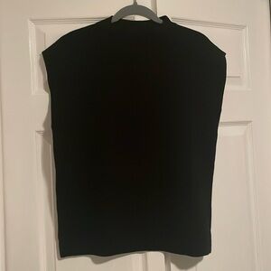 THE LIMITED Brand NWT Shoulder Pads Black Muscle Tee MOCK Size M